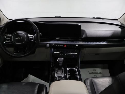 Used 2022 Kia Carnival SX Prestige FWD image 18
