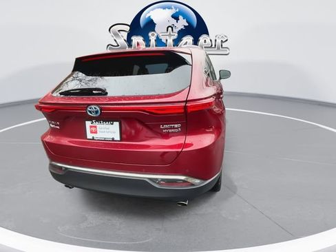 Certified 2021 Toyota Venza Limited image 8