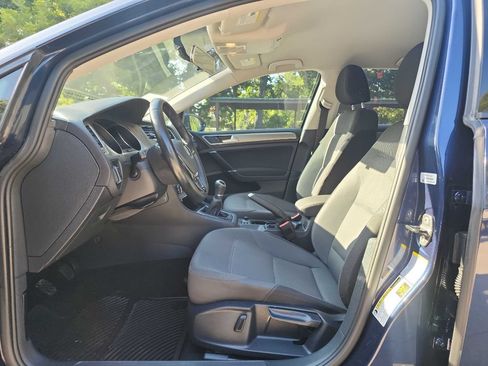 Used 2015 Volkswagen Golf 4-Door FWD image 12