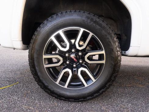 Used 2023 GMC Sierra 1500 AT4 w/ AT4 Premium Package image 39