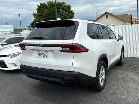 Certified 2025 Toyota Grand Highlander FWD image 2
