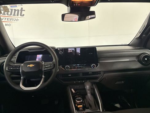 Used 2025 Chevrolet Colorado W/T w/ WT Custom Package image 21