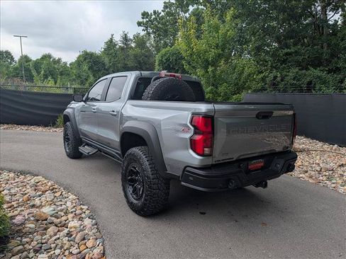 Used 2024 Chevrolet Colorado ZR2 w/ ZR2 Bison Edition AWD/4WD image 3
