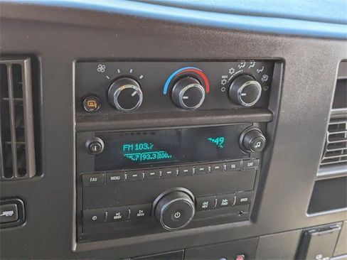 Used 2021 Chevrolet Express 2500 w/ Driver Convenience Package image 19