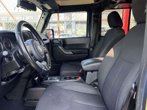 Used 2018 Jeep Wrangler Unlimited Sport S AWD/4WD image 16