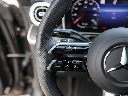 Used 2025 Mercedes-Benz CLE 300 4MATIC Coupe image 14