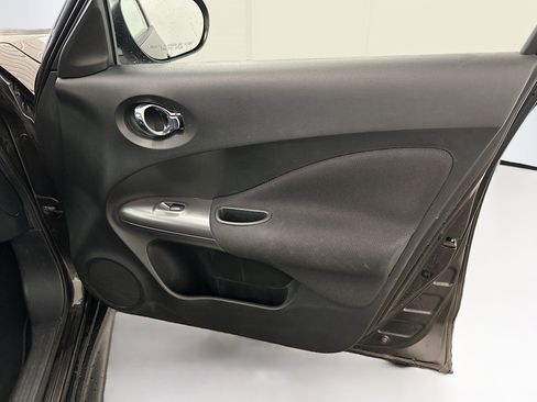 Used 2011 Nissan Juke SV AWD/4WD image 32