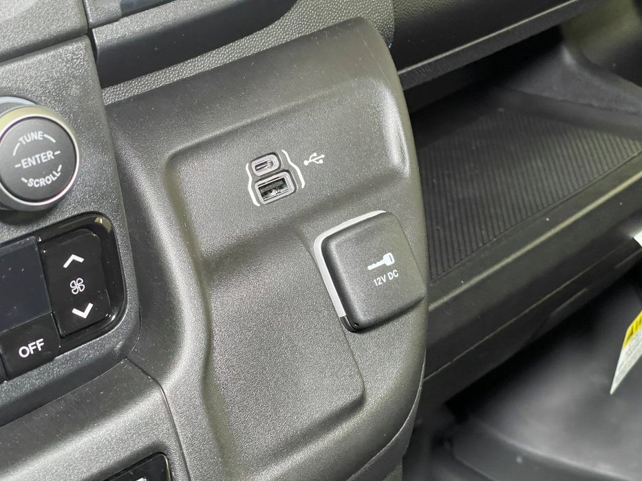 New 2024 RAM ProMaster 2500 w/ Safety Group FWD image 29