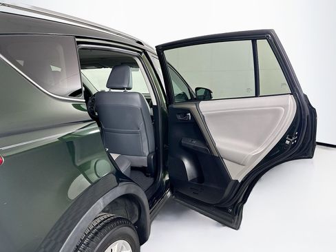 Used 2013 Toyota RAV4 Limited image 31