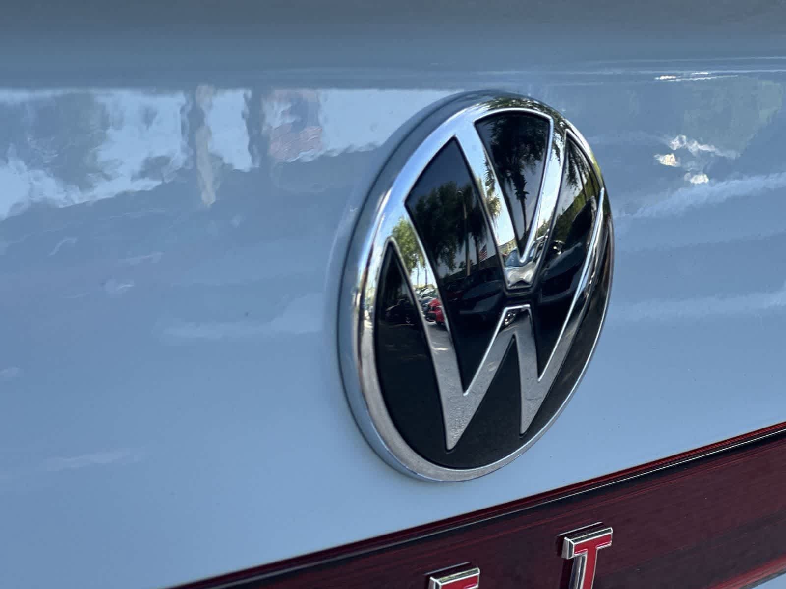 Used 2025 Volkswagen Jetta GLI Autobahn FWD image 10