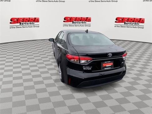 Used 2025 Toyota Corolla LE image 8