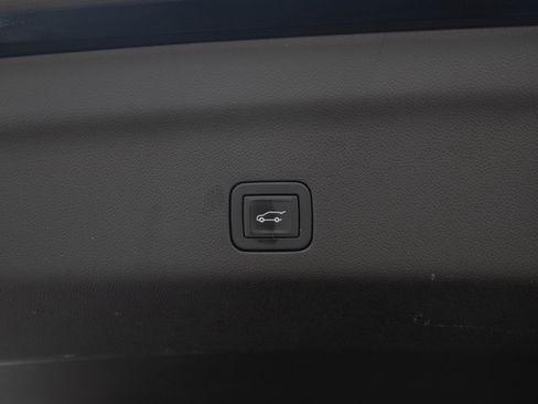 Used 2026 GMC Yukon AT4 w/ AT4 Premium Plus Package AWD/4WD image 11