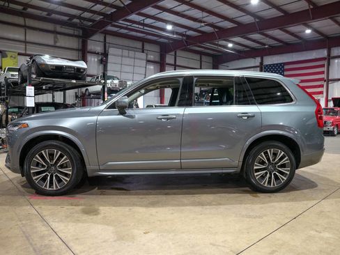 Used 2020 Volvo XC90 T5 Momentum w/ Protection Package Premier image 4