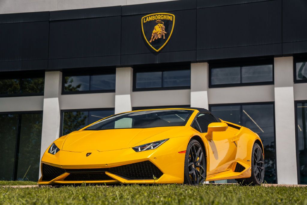 Used 2016 Lamborghini Huracan LP 610-4 AWD/4WD image 1