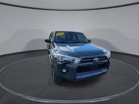 Used 2024 Toyota 4Runner SR5 image 5