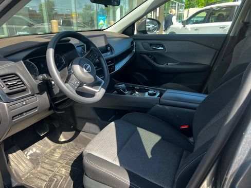 Used 2023 Nissan Rogue SV AWD/4WD image 10