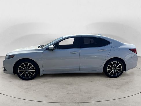 Used 2017 Acura TLX V6 SH-AWD w/ Advance Package image 3