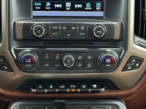 Used 2019 Chevrolet Silverado 2500 High Country w/ Duramax Plus Package AWD/4WD image 19