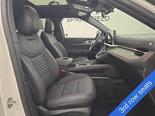 New 2026 Ford Explorer ST-Line w/ ST-Line Street Pack AWD/4WD image 10