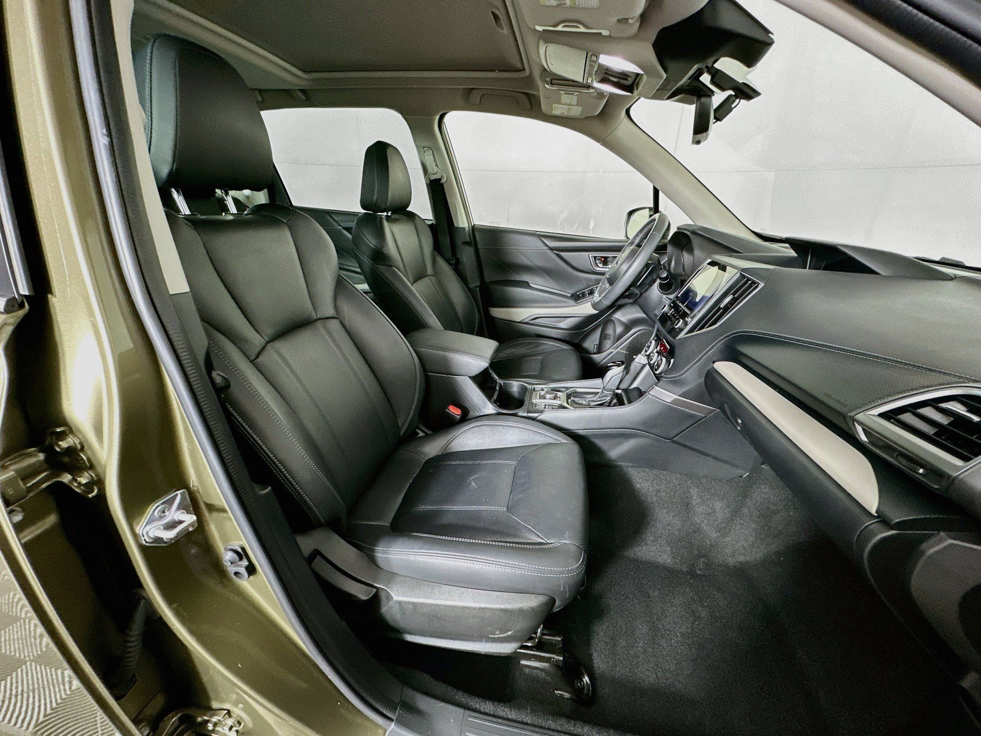 Used 2023 Subaru Forester Limited AWD/4WD image 32