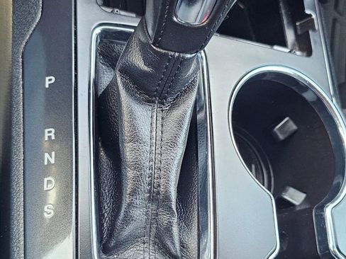 Used 2018 Ford Explorer XLT w/ Equipment Group 202A AWD/4WD image 36