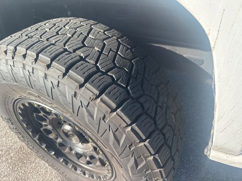 Used 2024 Toyota Tacoma SR5 image 5