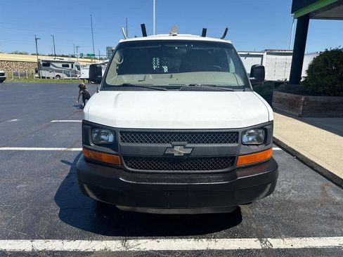 Used 2011 Chevrolet Express 2500 RWD image 3
