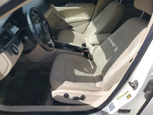 Used 2014 Volkswagen Passat 1.8T SE FWD image 6