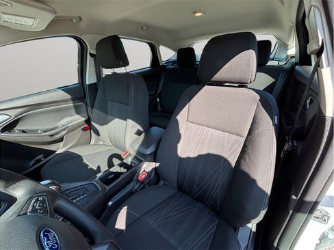 Used 2016 Ford Focus SE image 14