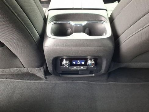 Used 2025 GMC Acadia Elevation AWD/4WD image 16