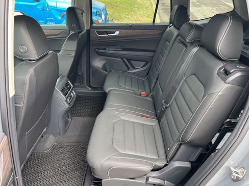 New 2026 Volkswagen Atlas SEL image 24