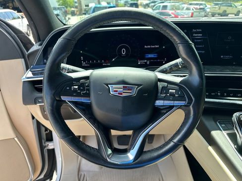 Used 2021 Cadillac Escalade ESV Premium Luxury AWD/4WD image 18