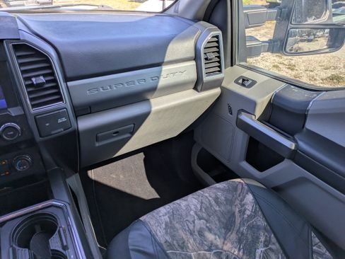 Used 2022 Ford F250 XLT w/ XLT Value Package image 16