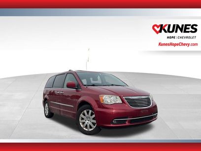 Used 2014 Chrysler Town & Country Touring w/ Trailer Tow Group