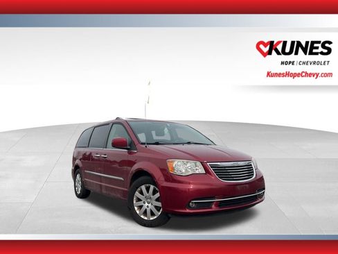 Used 2014 Chrysler Town & Country Touring w/ Trailer Tow Group image 1