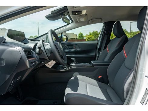 New 2026 Toyota Prius Plug-In Hybrid FWD image 11