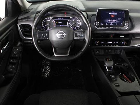 Certified 2025 Nissan Rogue SV FWD image 22