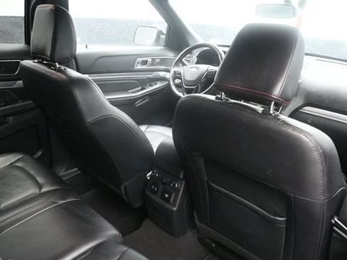 Used 2019 Ford Explorer Sport w/ Equipment Group 401A AWD/4WD image 11