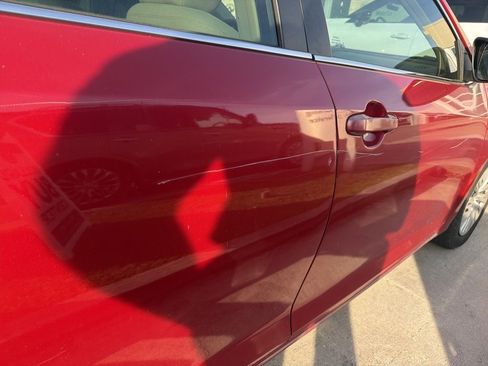 Used 2014 Toyota Camry LE image 7