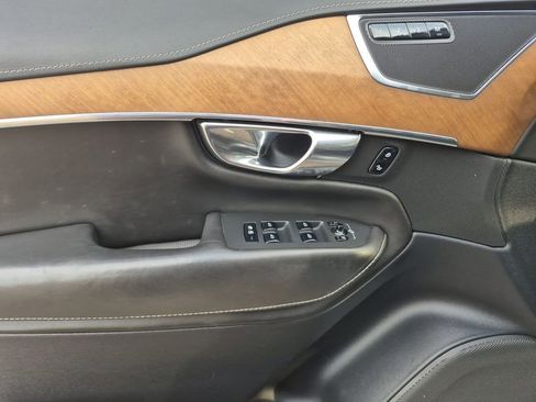 Used 2017 Volvo XC90 T8 Inscription w/ Vision Package image 6