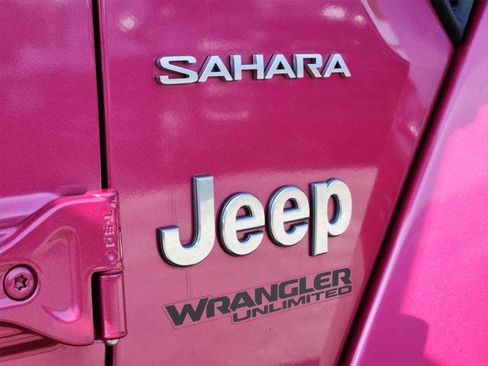 Certified 2021 Jeep Wrangler Unlimited Sahara w/ Cold Weather Group image 10