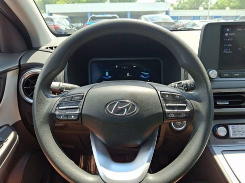 Used 2023 Hyundai Kona SE FWD image 21
