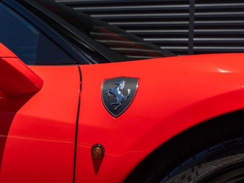 Used 2015 Ferrari 458 Speciale Coupe RWD image 17