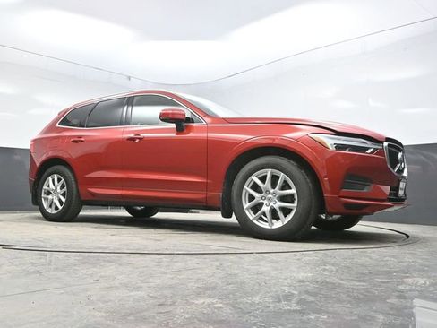 Used 2018 Volvo XC60 T5 Momentum w/ Convenience Package image 32