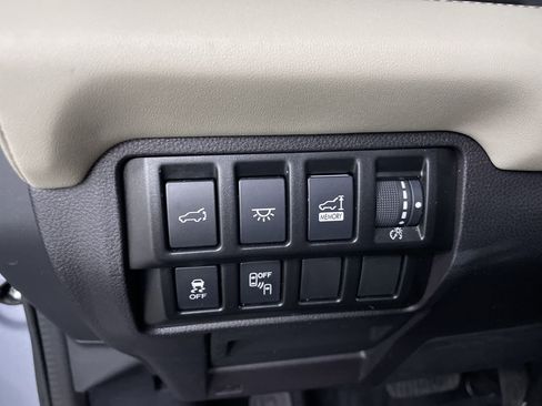 Used 2022 Subaru Ascent Limited w/ Technology Package AWD/4WD image 27