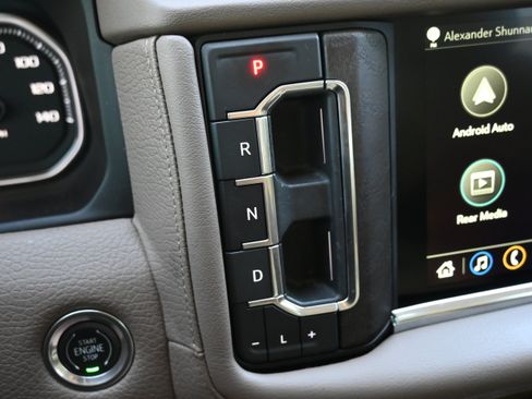 Used 2021 GMC Yukon XL Denali w/ Denali Premium Package AWD/4WD image 25