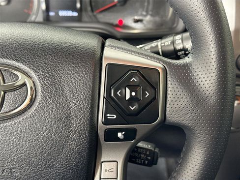 Certified 2022 Toyota 4Runner SR5 Premium w/ Moonroof Package image 20