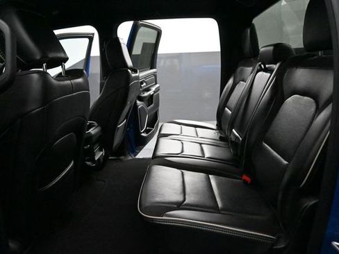 Used 2024 RAM 1500 Laramie AWD/4WD image 36