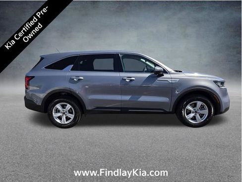Certified 2023 Kia Sorento LX image 5