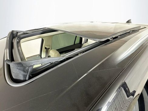 Certified 2024 Cadillac XT6 Premium Luxury image 21